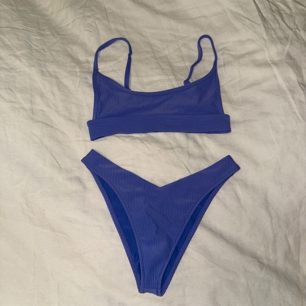 Frankie’s Bikinis Gavin Top and Enzo Bottoms set - size xs and s